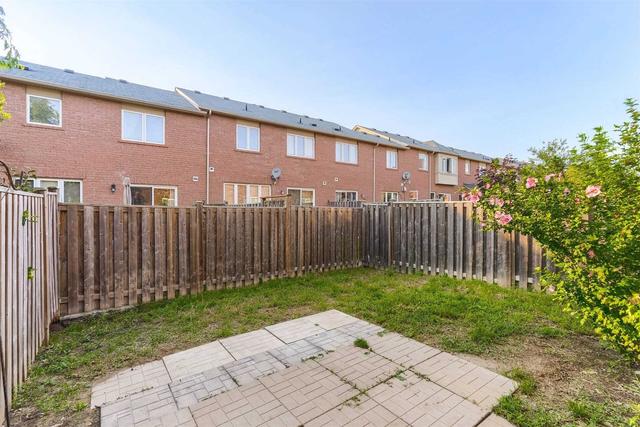 73 Mccandless Ct, House attached with 3 bedrooms, 2 bathrooms and 3 parking in Milton ON | Image 26