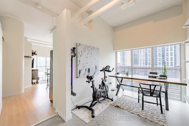515 - 2 Fieldway Rd, Condo with 1 bedrooms, 1 bathrooms and 1 parking in Toronto ON | Image 2