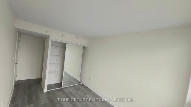 2513 - 955 Bay St, Condo with 3 bedrooms, 2 bathrooms and 1 parking in Toronto ON | Image 16