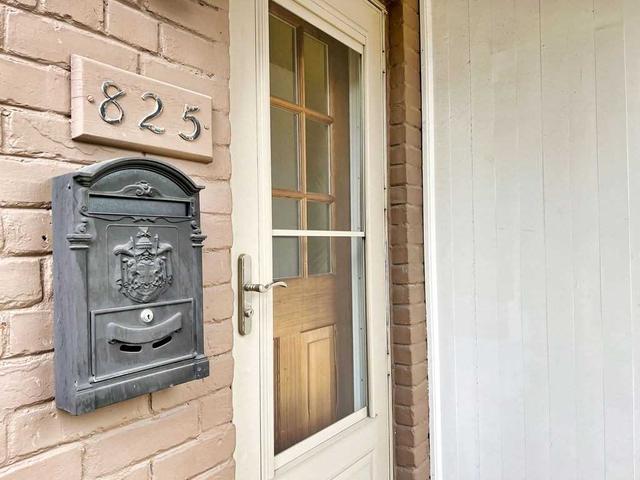 825 Sammon Ave, House attached with 2 bedrooms, 2 bathrooms and 1 parking in Toronto ON | Image 12
