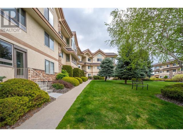 201 - 8412 Jubilee Rd, Condo with 2 bedrooms, 2 bathrooms and 1 parking in Summerland BC | Image 37