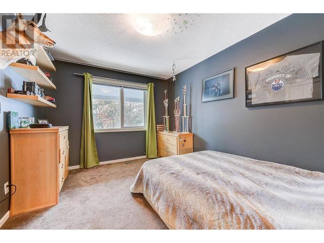 1610 Highland Dr N, House detached with 4 bedrooms, 2 bathrooms and 2 parking in Kelowna BC | Image 68
