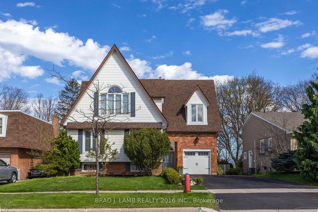 1172 Falgarwood Dr, House detached with 3 bedrooms, 4 bathrooms and 5 parking in Oakville ON | Image 1