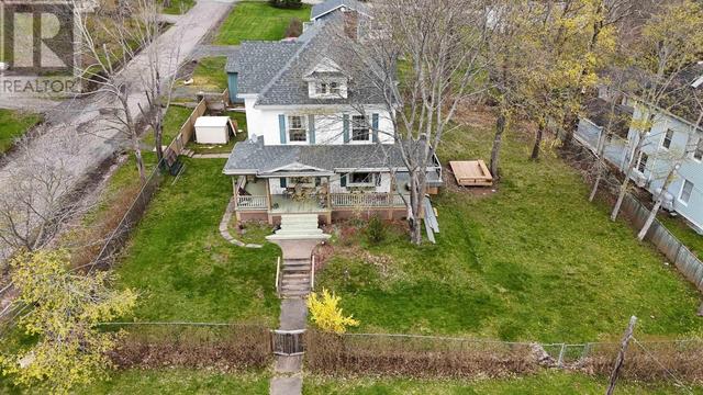 36 Pleasant St, House detached with 4 bedrooms, 2 bathrooms and null parking in Pictou NS | Image 32