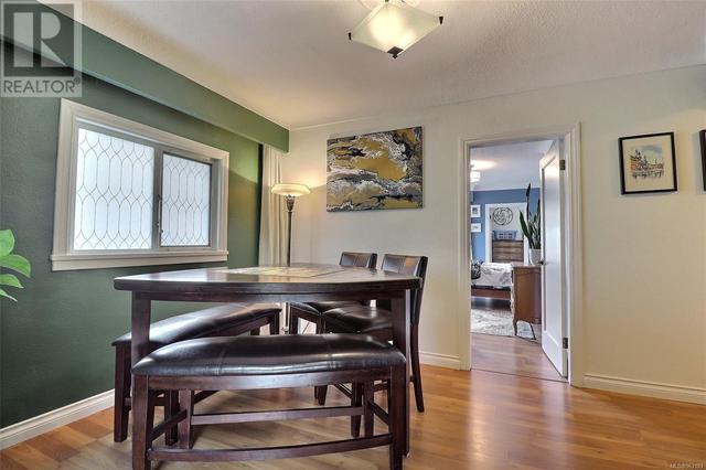 2959 Oak St, House detached with 3 bedrooms, 1 bathrooms and 4 parking in North Cowichan BC | Image 5