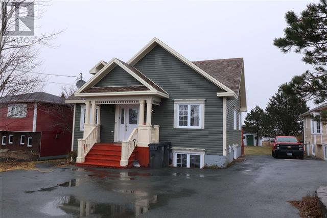 140 Paradise Rd, House detached with 4 bedrooms, 3 bathrooms and null parking in Paradise NL | Image 1