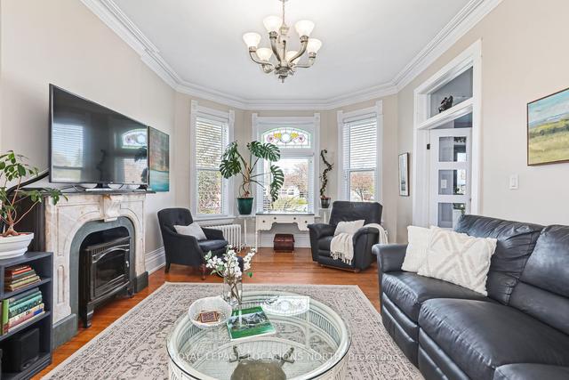 279 Peel St, House detached with 5 bedrooms, 4 bathrooms and 3 parking in Collingwood ON | Image 8