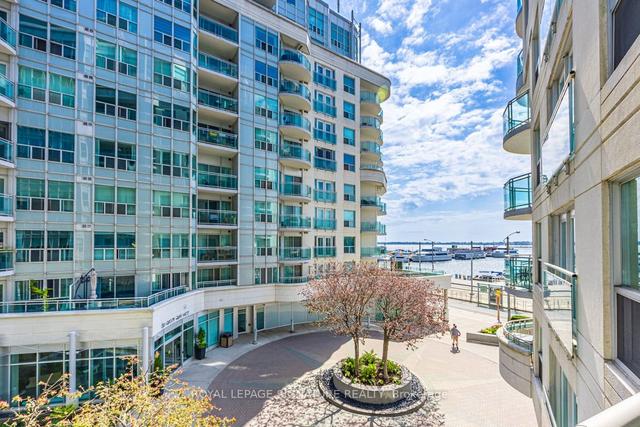 325 - 600 Queens Quay W, Condo with 1 bedrooms, 1 bathrooms and 1 parking in Toronto ON | Image 11