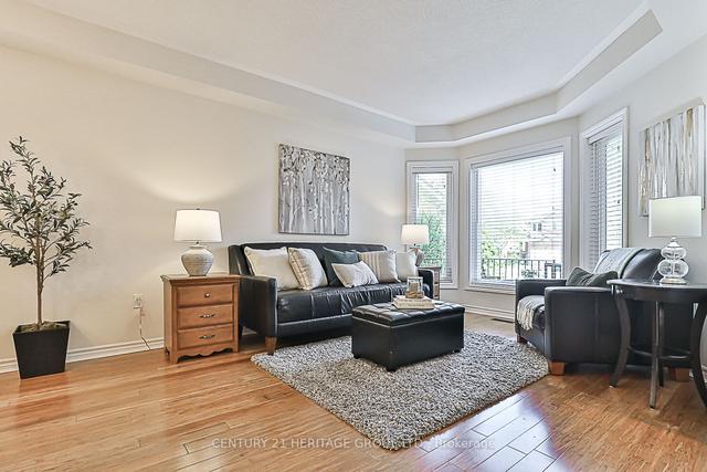 402 Carruthers Ave, House detached with 3 bedrooms, 3 bathrooms and 4 parking in Newmarket ON | Image 40