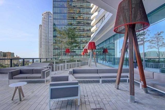 6905 - 100 Harbour St, Condo with 1 bedrooms, 1 bathrooms and 0 parking in Toronto ON | Image 5