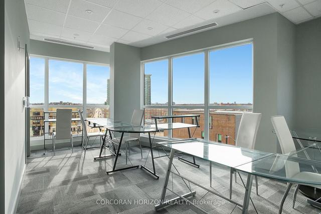 1110 - 1 Victoria St S, Condo with 1 bedrooms, 1 bathrooms and 1 parking in Kitchener ON | Image 14