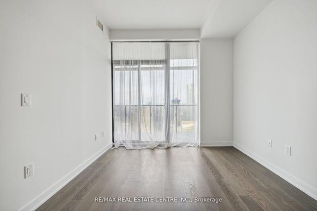 6009 - 11 Wellesley St W, Condo with 1 bedrooms, 1 bathrooms and 1 parking in Toronto ON | Image 8