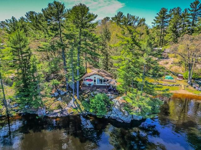 1031 Scout Trail, House detached with 2 bedrooms, 1 bathrooms and 6 parking in Muskoka Lakes ON | Image 2