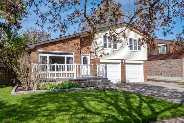 1832 Bronte Sq, House detached with 4 bedrooms, 3 bathrooms and 6 parking in Pickering ON | Image 1