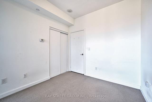 2208 - 11 Bogert Ave, Condo with 2 bedrooms, 2 bathrooms and 1 parking in Toronto ON | Image 35