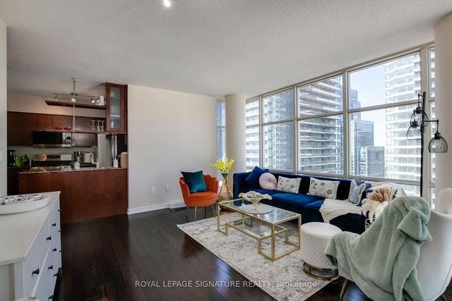 3506 - 10 Navy Wharf Ct, Condo with 1 bedrooms, 1 bathrooms and 1 parking in Toronto ON | Image 4