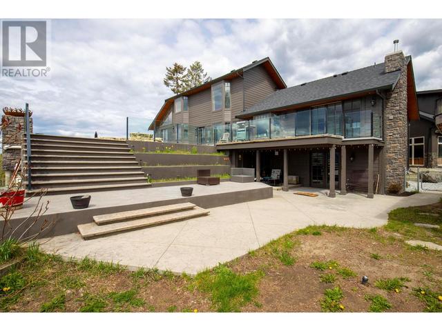 5774 Deadpine Dr, House detached with 6 bedrooms, 5 bathrooms and 3 parking in Central Okanagan BC | Image 40