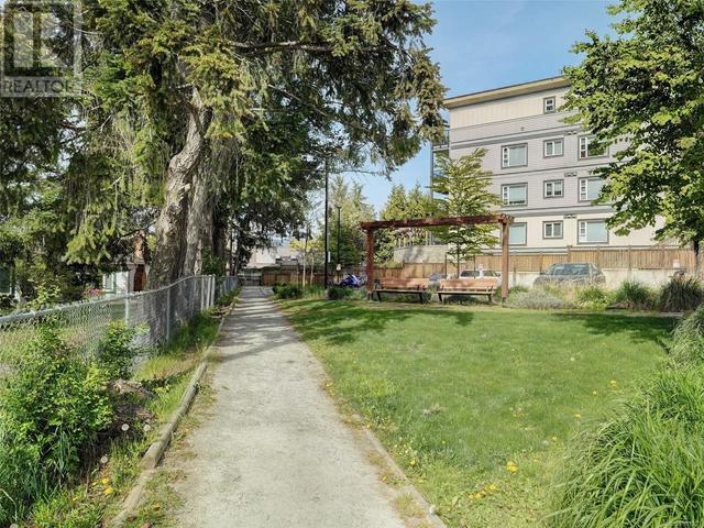 208 - 7162 West Saanich Rd, Condo with 2 bedrooms, 2 bathrooms and 1 parking in Central Saanich BC | Image 2