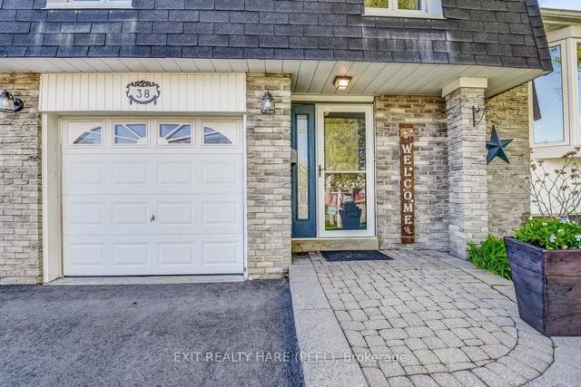 38 Greenmount Rd, House detached with 4 bedrooms, 2 bathrooms and 5 parking in Brampton ON | Image 34