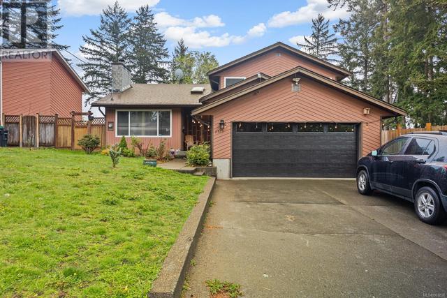 2325 Strathcona Cres, House detached with 4 bedrooms, 3 bathrooms and 3 parking in Comox BC | Image 27