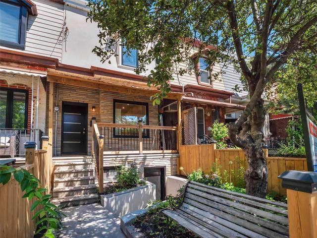 62 Foxley St, House attached with 3 bedrooms, 4 bathrooms and 1 parking in Toronto ON | Image 1