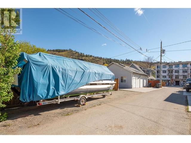 559 Cambridge Ave, House detached with 2 bedrooms, 1 bathrooms and 4 parking in Kelowna BC | Image 30