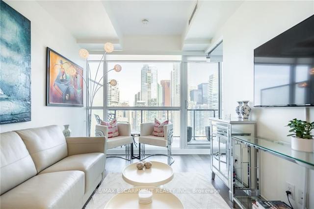 3009 - 290 Adelaide St W, Condo with 1 bedrooms, 1 bathrooms and 0 parking in Toronto ON | Image 4