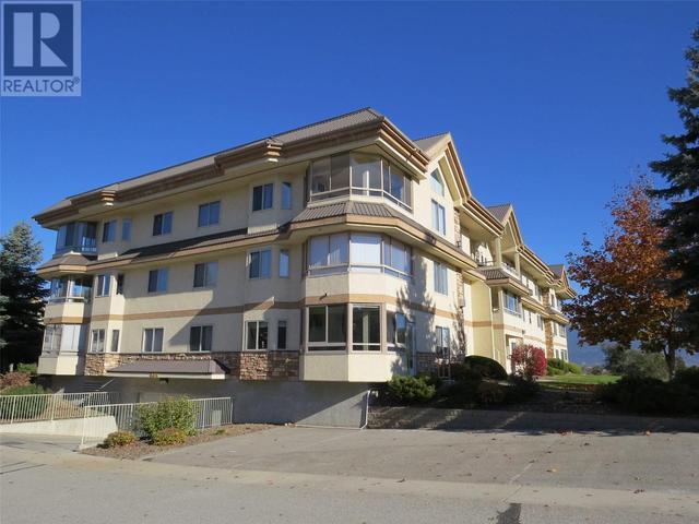 103 - 8416 Jubilee Rd E, Condo with 2 bedrooms, 2 bathrooms and 1 parking in Summerland BC | Image 4