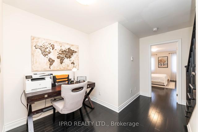 2166 Bayview Ave, Townhouse with 3 bedrooms, 3 bathrooms and 2 parking in Toronto ON | Image 11