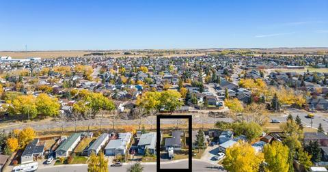36 Spring Dale Cir Se, Airdrie, AB, T4A1P2 | Card Image
