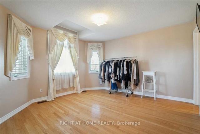 130 Thorndale Rd, House detached with 4 bedrooms, 5 bathrooms and 8 parking in Brampton ON | Image 8