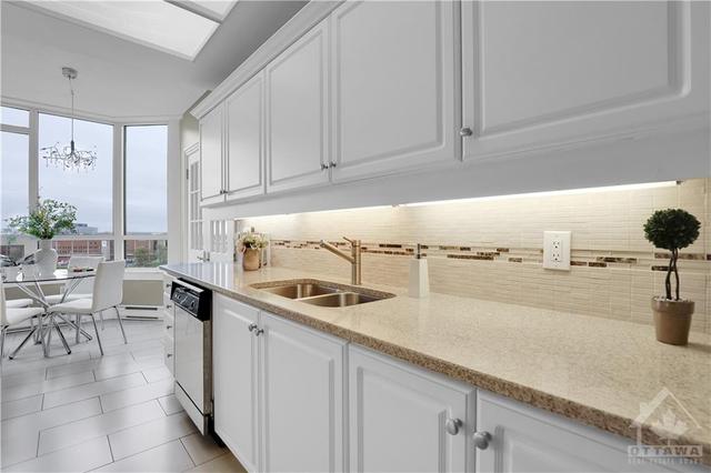 1003 - 1480 Riverside Dr, Condo with 2 bedrooms, 2 bathrooms and 1 parking in Ottawa ON | Image 13