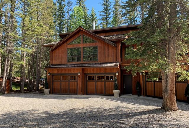 16 Yoho Tinda Road, House detached with 4 bedrooms, 4 bathrooms and 5 parking in Rocky View County AB | Image 2