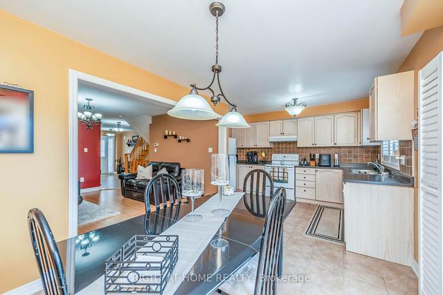 49 Oak Park Cres, House attached with 3 bedrooms, 3 bathrooms and 5 parking in Vaughan ON | Image 20
