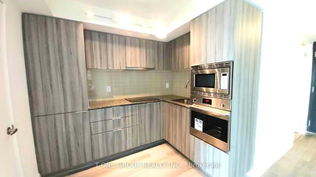 2513 - 955 Bay St, Condo with 3 bedrooms, 2 bathrooms and 1 parking in Toronto ON | Image 13