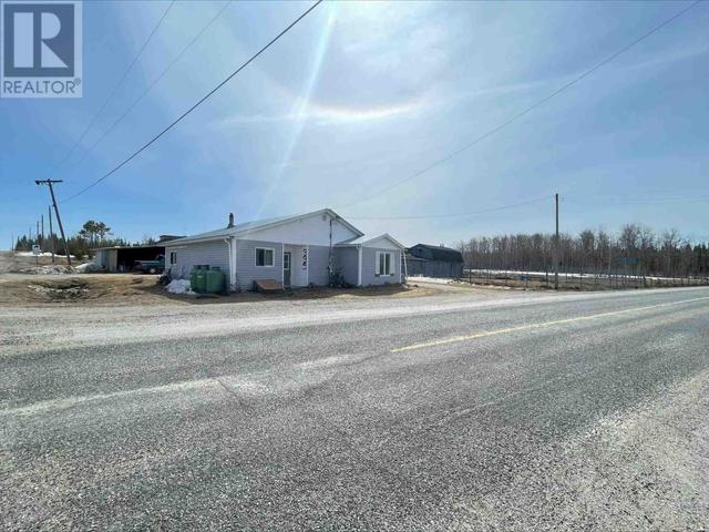 335 Highway 583, House detached with 3 bedrooms, 1 bathrooms and null parking in Cochrane, Unorganized, North Part ON | Image 3