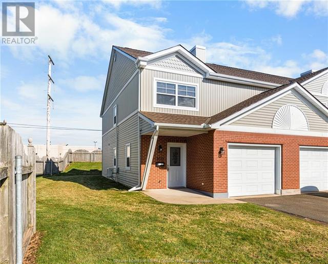 100 - 80 Mount Pleasant Rd, House attached with 2 bedrooms, 1 bathrooms and null parking in Moncton NB | Image 1