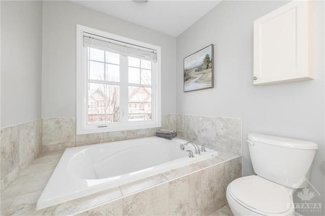 245 Via San Marino St, Townhouse with 3 bedrooms, 3 bathrooms and 2 parking in Ottawa ON | Image 18