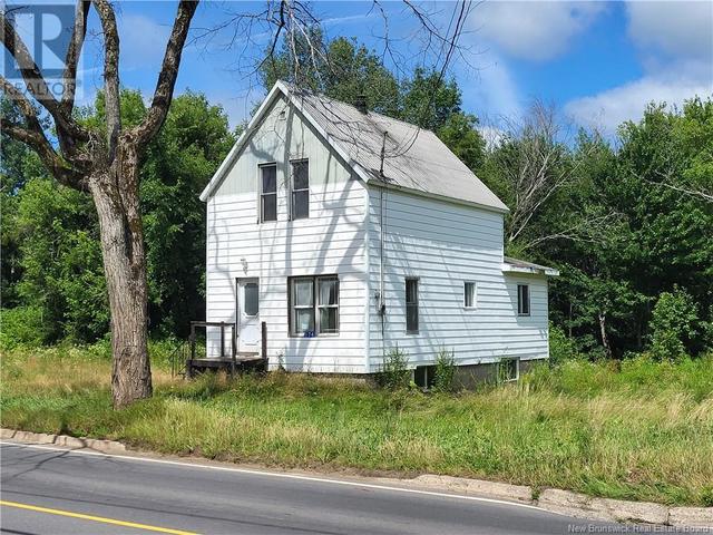 174 Main Street St, House detached with 2 bedrooms, 1 bathrooms and null parking in Chipman NB | Image 2