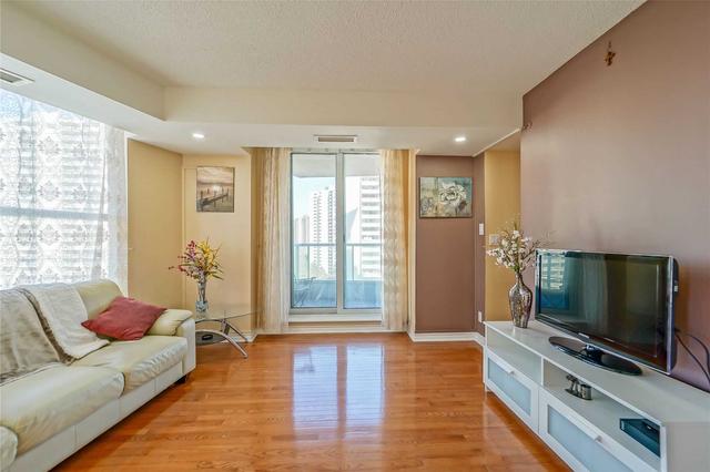 911 - 1 Elm Dr N, Condo with 2 bedrooms, 2 bathrooms and 1 parking in Mississauga ON | Image 4