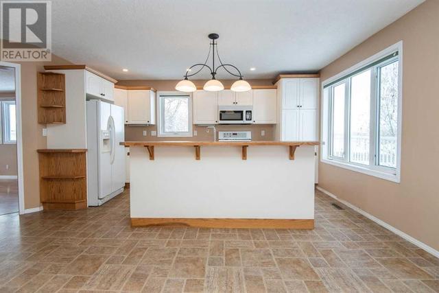 3402 - 3 Township Road 392, House detached with 4 bedrooms, 2 bathrooms and 2 parking in Lacombe County AB | Image 6
