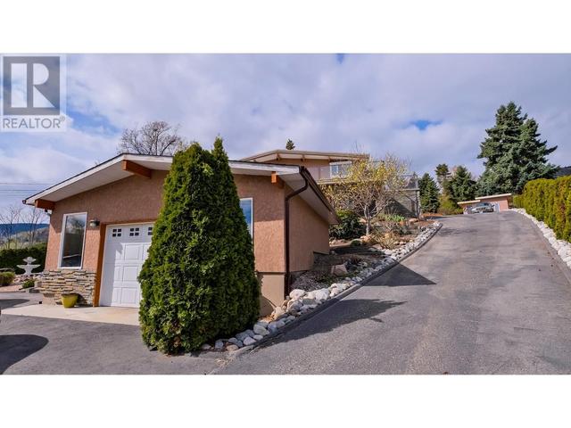 404 West Bench Dr, House detached with 4 bedrooms, 3 bathrooms and 7 parking in Okanagan Similkameen F BC | Image 68