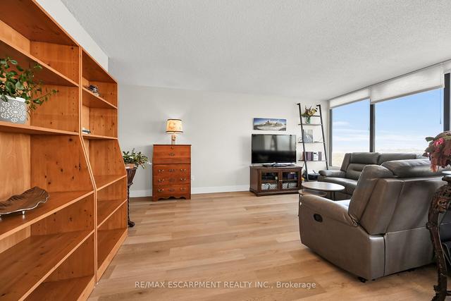1903 - 75 Queen St N, Condo with 3 bedrooms, 2 bathrooms and 1 parking in Hamilton ON | Image 36