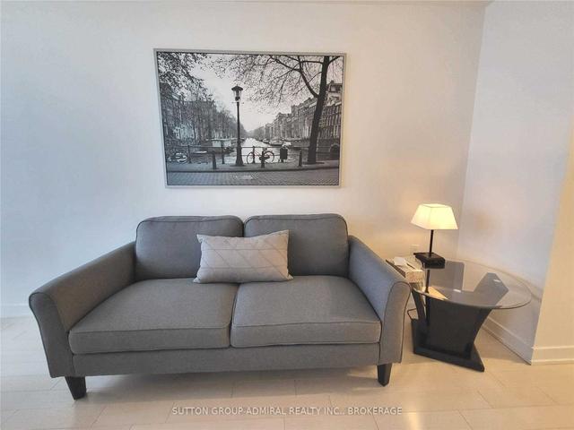 2701 - 1 The Esplanade Dr, Condo with 1 bedrooms, 1 bathrooms and 0 parking in Toronto ON | Image 7