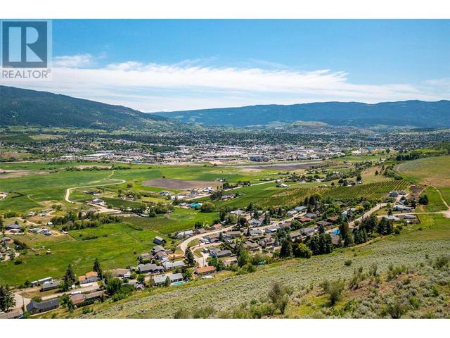 6495 Cardinal Rd, House detached with 5 bedrooms, 4 bathrooms and 6 parking in Vernon BC | Image 44
