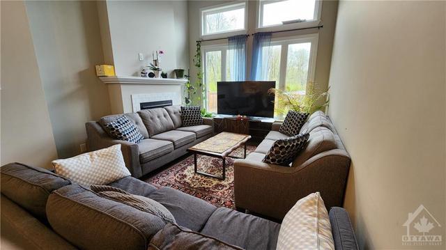 470 Markdale Terr, Townhouse with 3 bedrooms, 3 bathrooms and 2 parking in Ottawa ON | Image 10