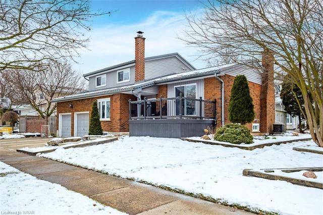 3 Glen Lake Cres, House detached with 5 bedrooms, 2 bathrooms and 7 parking in Kitchener ON | Image 1