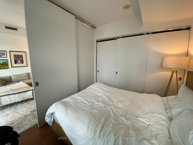 2007 - 125 Peter St, Condo with 1 bedrooms, 1 bathrooms and 0 parking in Toronto ON | Image 3