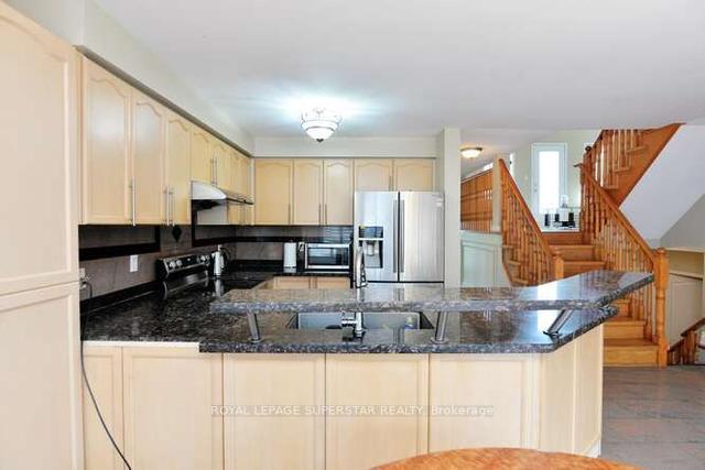 130 Edenbrook Hill Dr, House detached with 4 bedrooms, 4 bathrooms and 6 parking in Brampton ON | Image 2