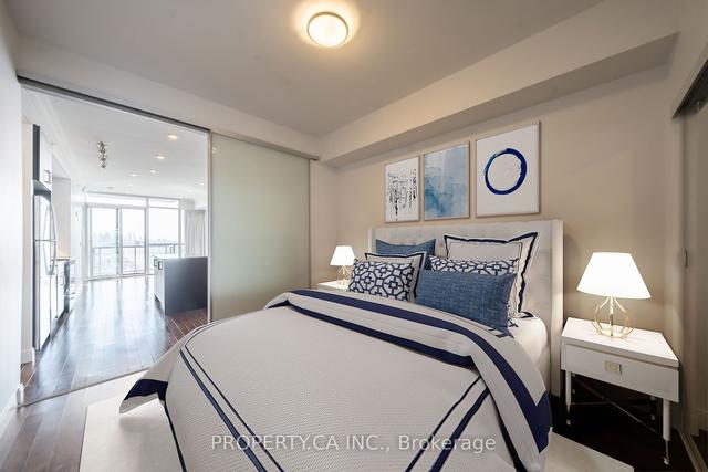1108 - 2055 Danforth Ave, Condo with 2 bedrooms, 2 bathrooms and 1 parking in Toronto ON | Image 3